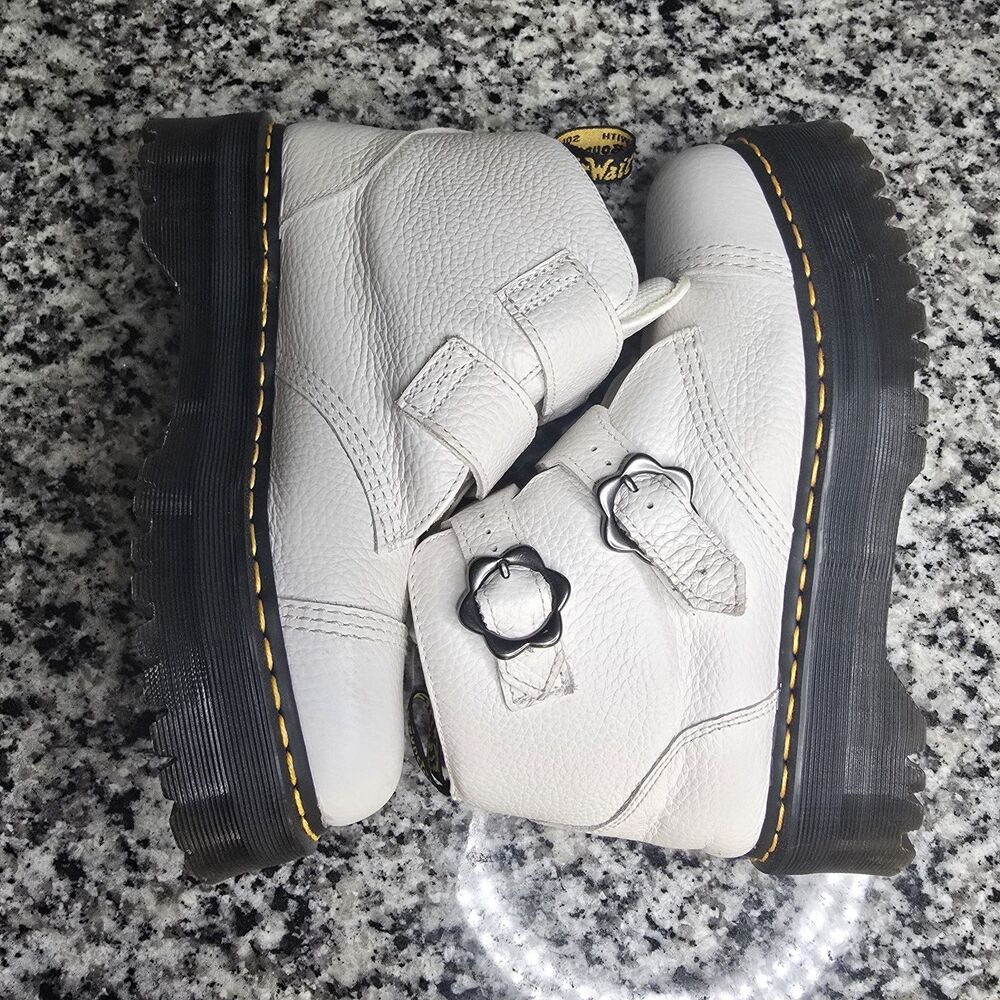 Dr. Martens White Leather Platform Ankle Boots Heart Buckle Women's Size 11